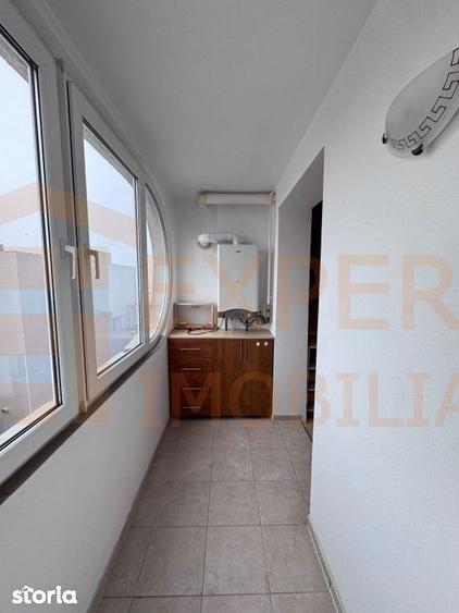 Apartament cu 3 camere decomandat, mobilat în Central