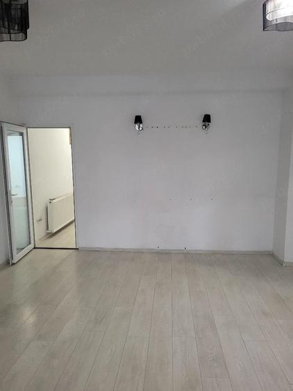 Spațiu comercial, de 56 mp, în Trocadero