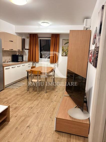 Apartament cu 2 camere semidecomandat, mobilat în Iosia