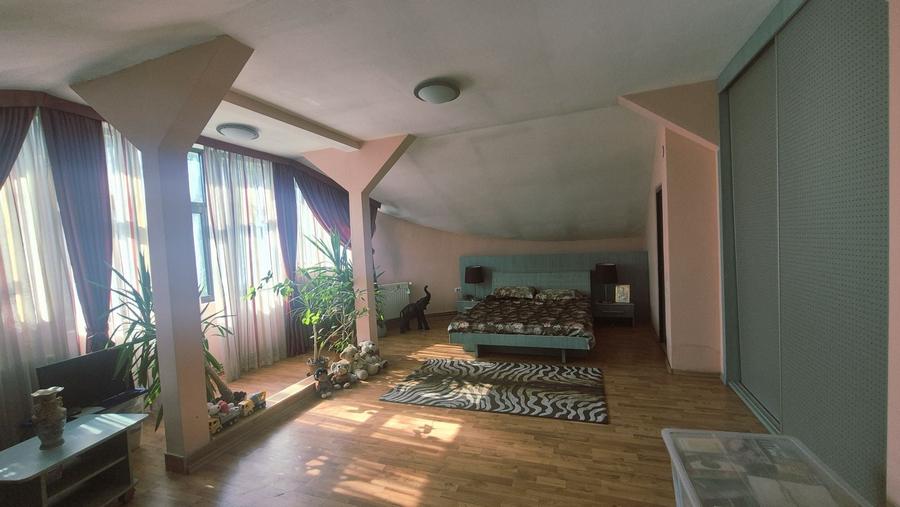 Casă cu 4 camere decomandat în Bod