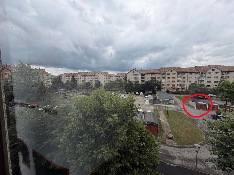 Apartament cu 3 camere decomandat în Lenin