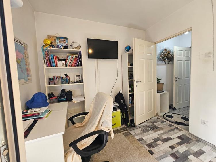 Apartament cu 2 camere decomandat în Gojdu