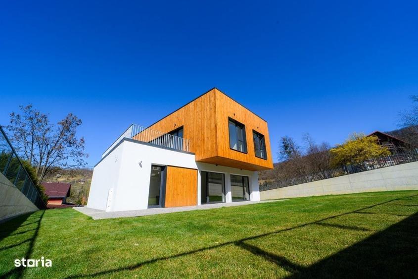 Casă cu 4 camere în Stana