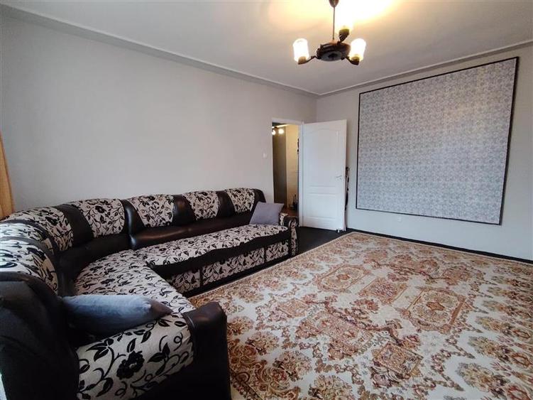 Apartament cu 2 camere decomandat, mobilat în Central