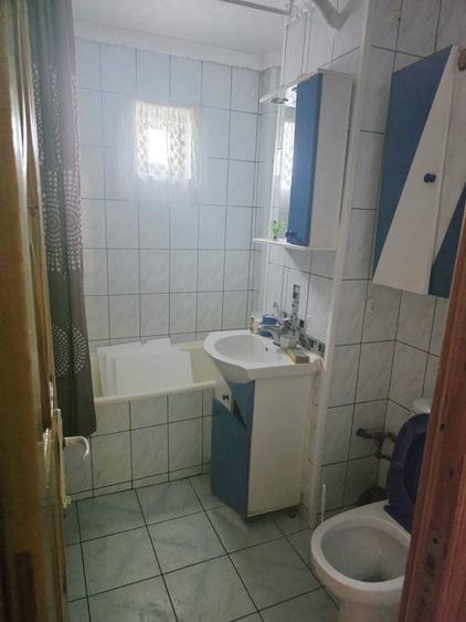 Apartament cu 2 camere decomandat în Poarta 6