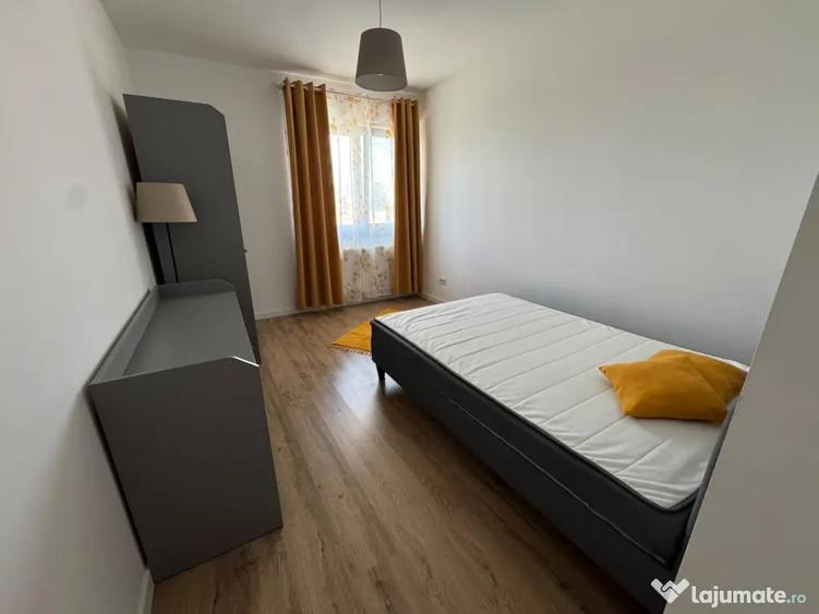 Apartament cu 2 camere decomandat în Păcii