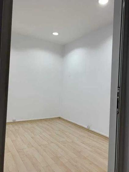 Spațiu comercial, de 12 mp, în Romană