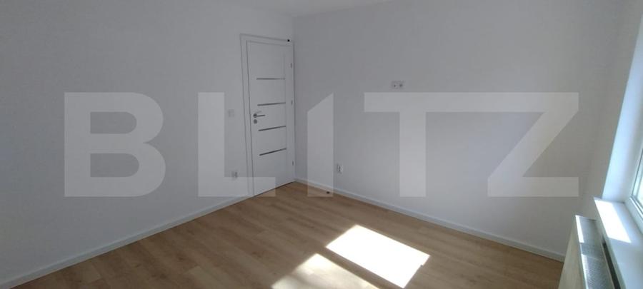 Apartament cu 3 camere decomandat în Zorilor