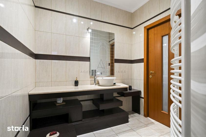 Casă cu 6 camere cu Teren 245 Mp în Herăstrău