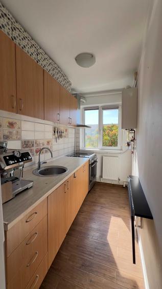 Apartament cu 2 camere semidecomandat, mobilat în Girocului