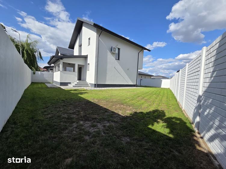 Casă cu 4 camere cu Teren 300 Mp în Cornetu