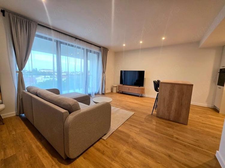 Apartament cu 2 camere semidecomandat în Aradului