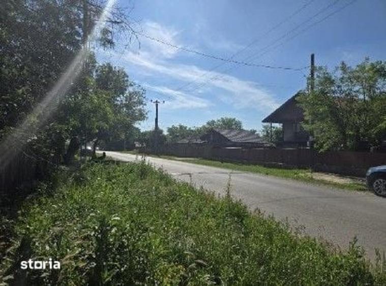 Casă cu 2 camere cu Teren 688 Mp în Niculești