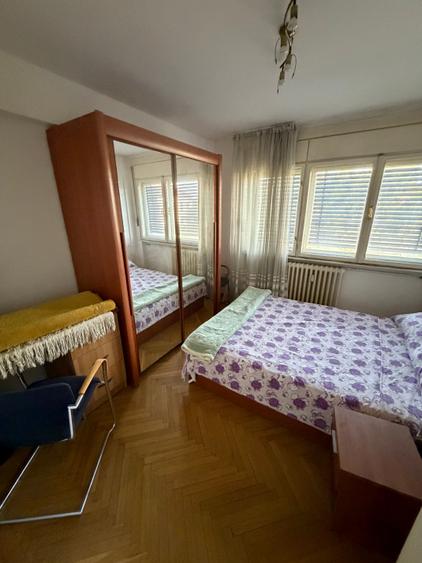 Apartament cu 4 camere semidecomandat în Ultracentral