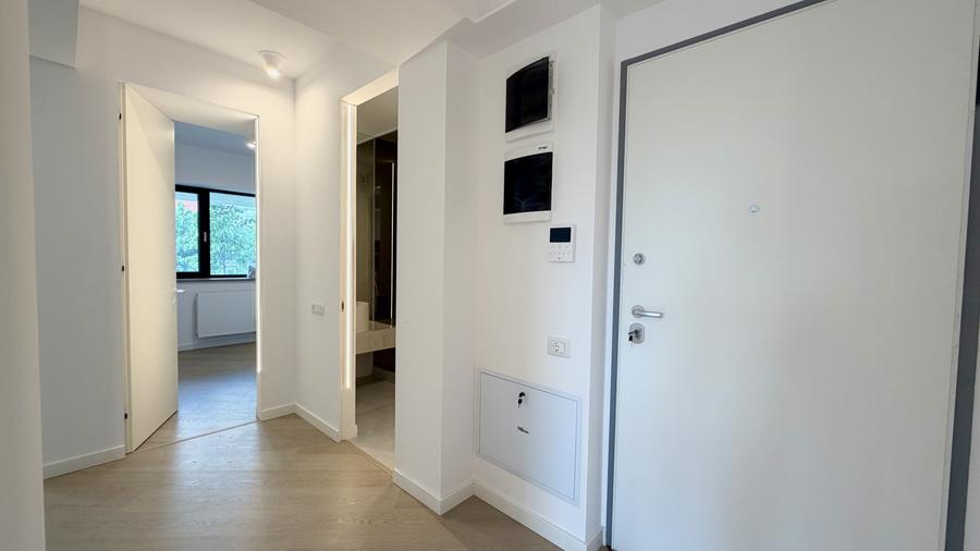 Apartament cu 3 camere decomandat în Pipera