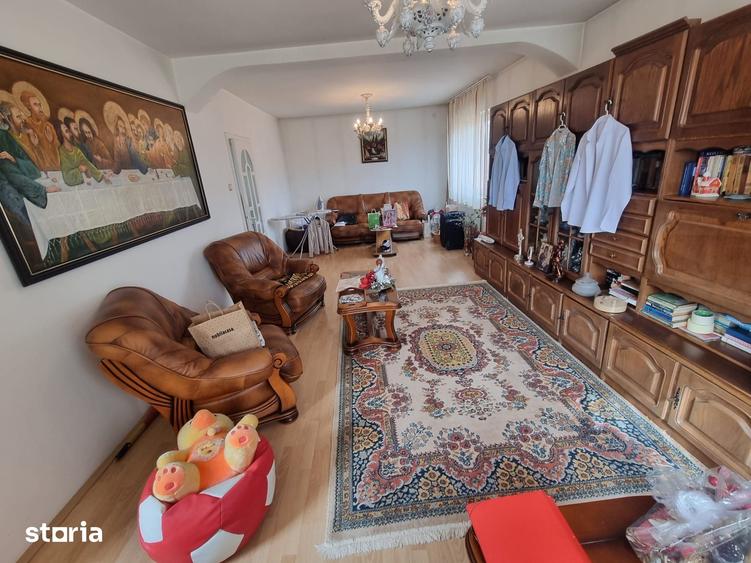 Casă cu 6 camere cu Teren 360 Mp în Ultracentral
