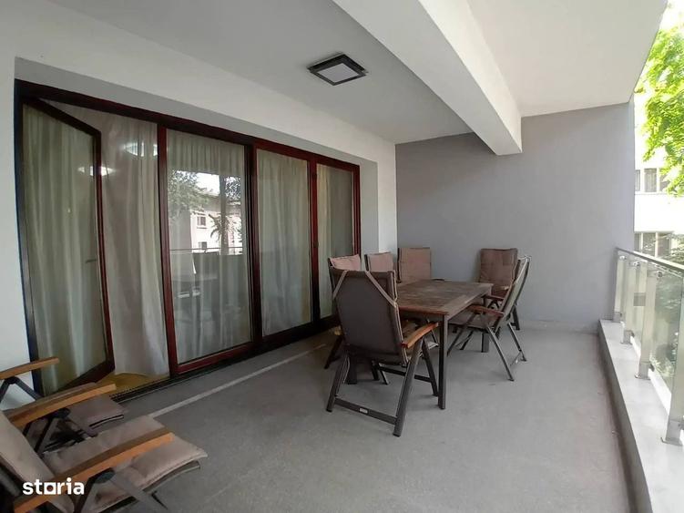 Apartament cu 3 camere semidecomandat în Clucerului