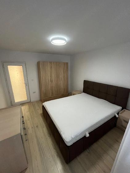 Apartament cu 3 camere decomandat în Micro 11