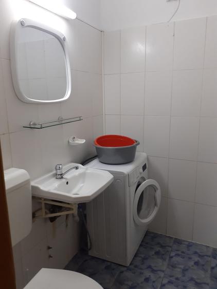 Apartament cu 3 camere decomandat, mobilat în Iancului