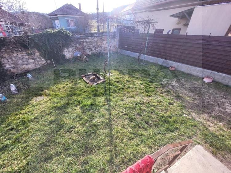Casă individuală cu 4 camere cu Canalizare în Suceagu
