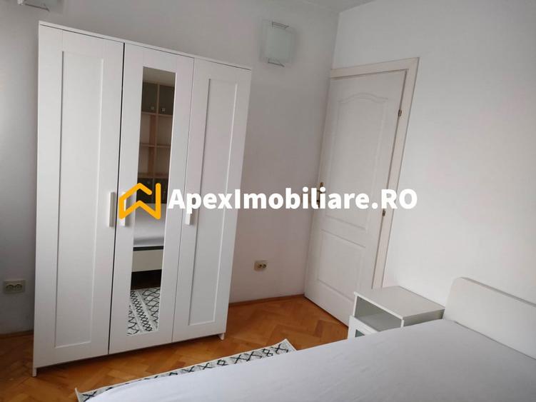 Apartament cu 3 camere semidecomandat în Națiunile Unite