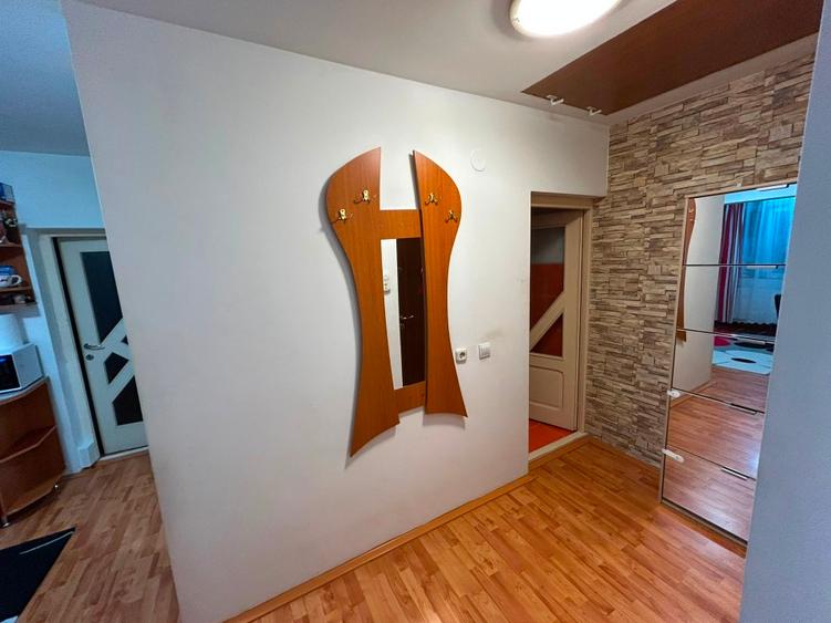 Apartament cu 2 camere decomandat în Sud