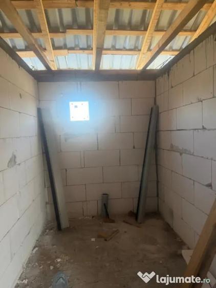 Casă cu 3 camere cu Teren 560 Mp în Coșoveni
