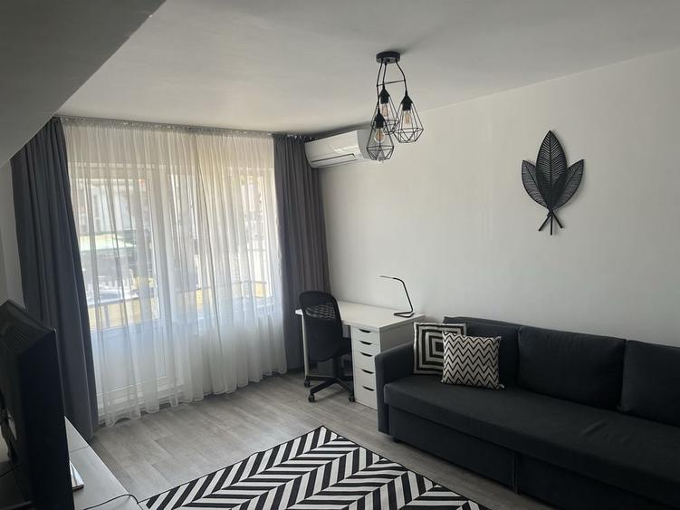 Apartament cu 2 camere decomandat, mobilat în Cornișa