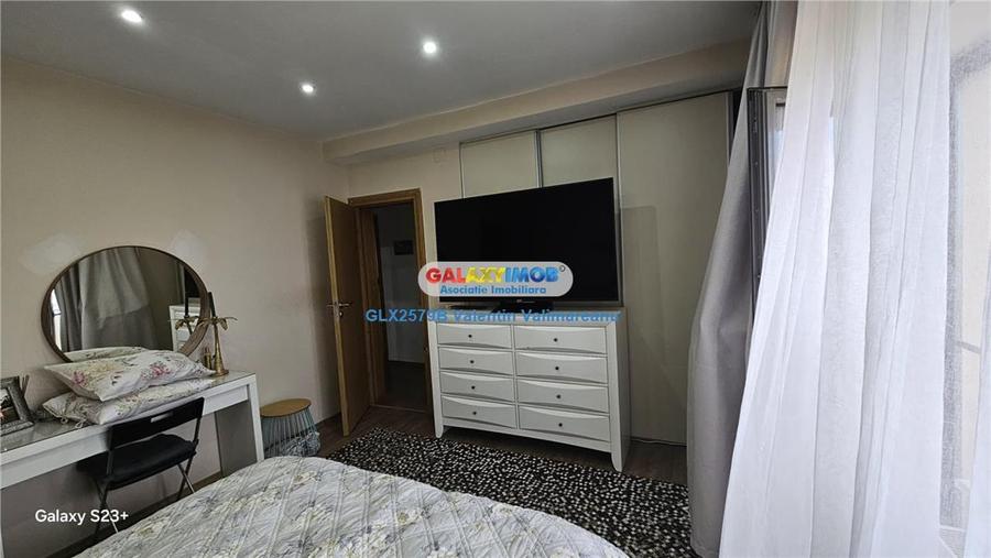 Apartament cu 3 camere decomandat, mobilat în Est