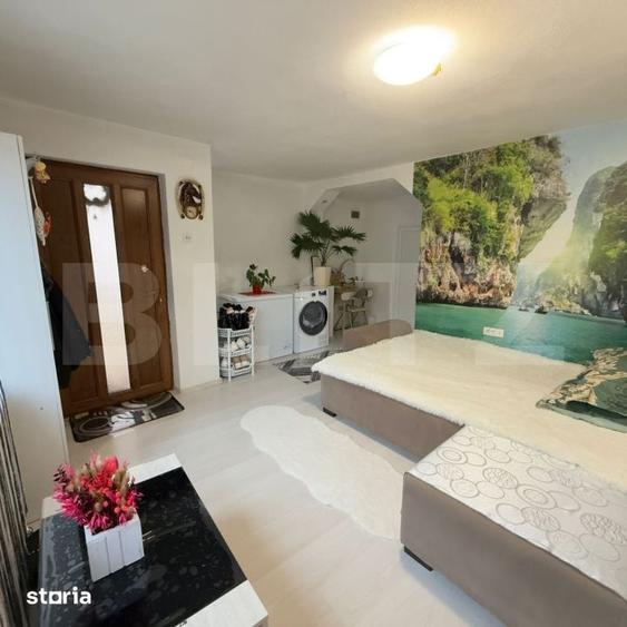 Casă cu 9 camere cu Teren 1860 Mp în Scoarța