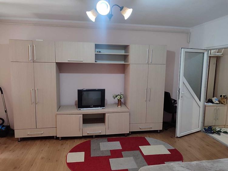 Garsonieră decomandată în Craiovei
