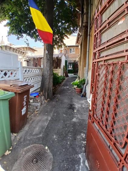 Casă cu Teren 100 Mp în Gara de Nord