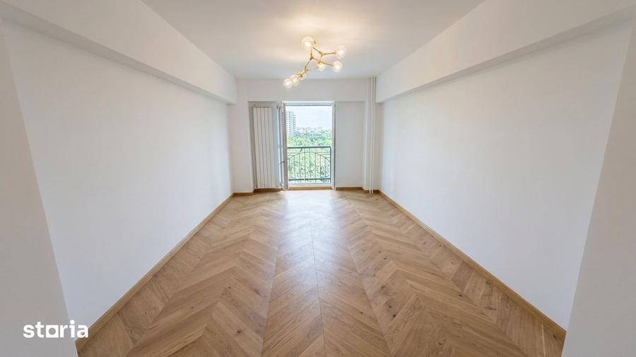 Apartament cu 3 camere decomandat în Tei