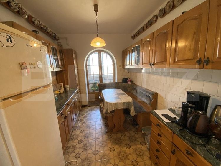 Apartament cu 3 camere decomandat, mobilat în Porolissum