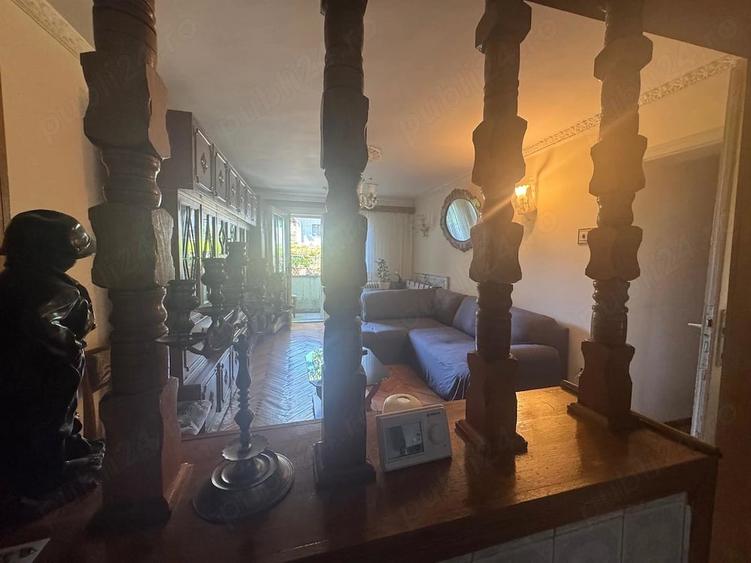 Apartament cu 3 camere decomandat în Central