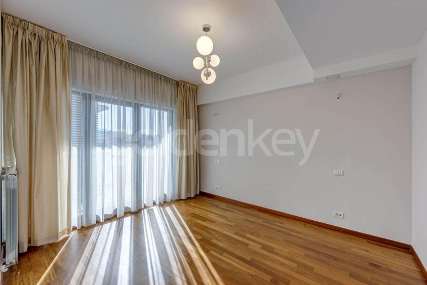 Apartament cu 4 camere decomandat, mobilat în Herăstrău