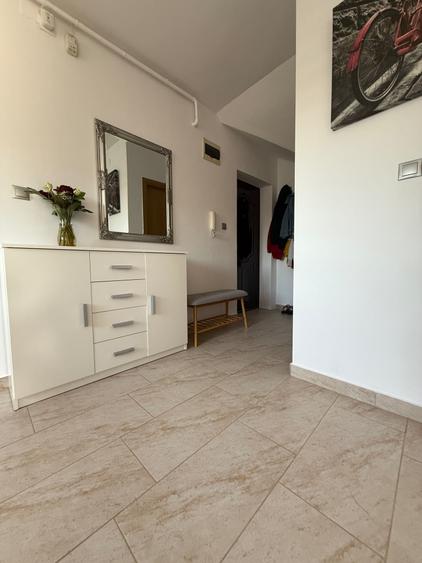 Apartament cu 2 camere decomandat în Exterior Vest
