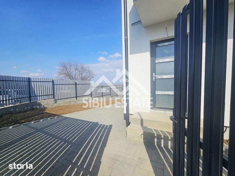 Casă cu 4 camere cu Teren 300 Mp în Central