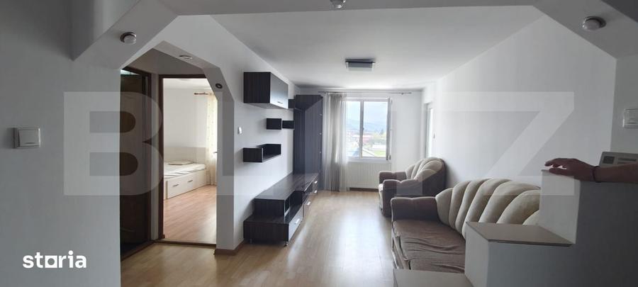 Apartament cu 3 camere în Cetate