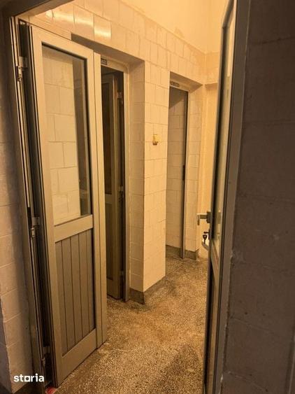 Spațiu comercial, de 380 mp, în Terezian