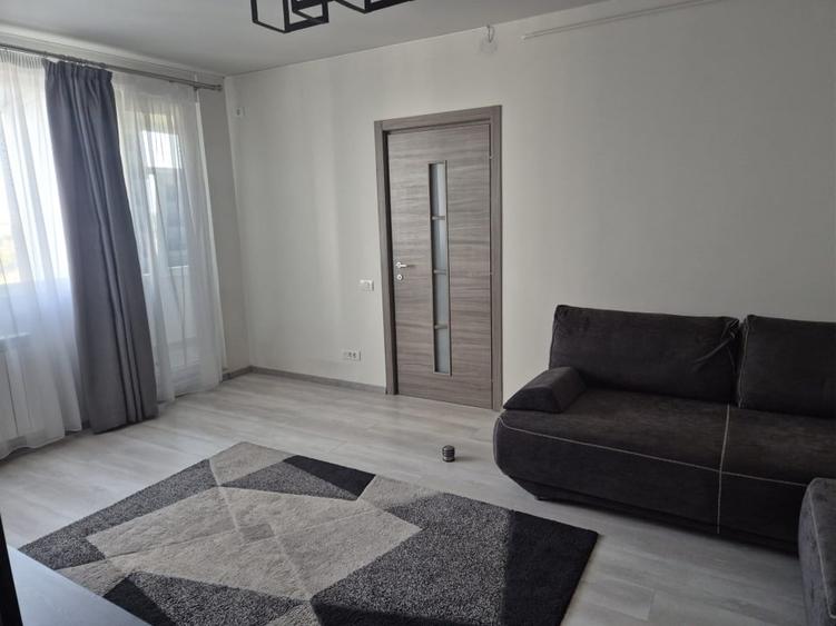 Apartament cu 2 camere semidecomandat, mobilat în 1 Mai