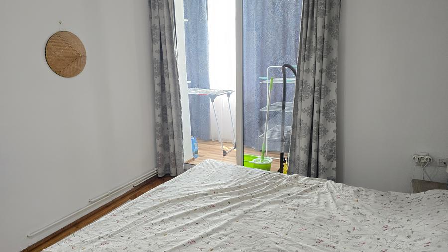 Apartament cu 3 camere semidecomandat în Ultracentral