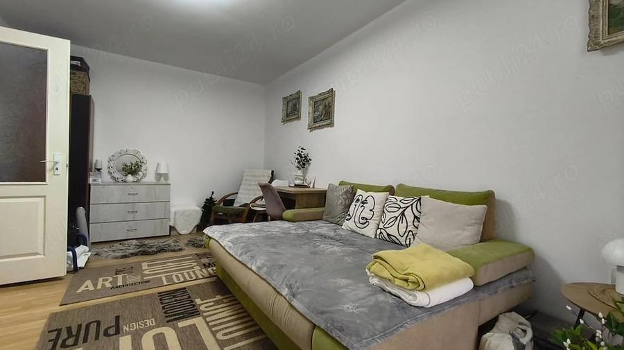 Apartament cu 2 camere decomandat în Piața Centrală