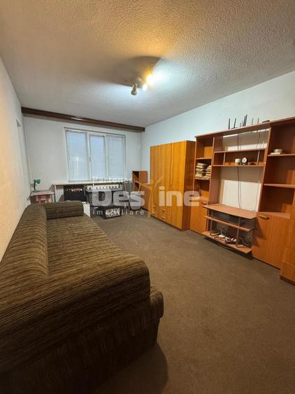 Apartament cu 3 camere decomandat, mobilat în Rahova