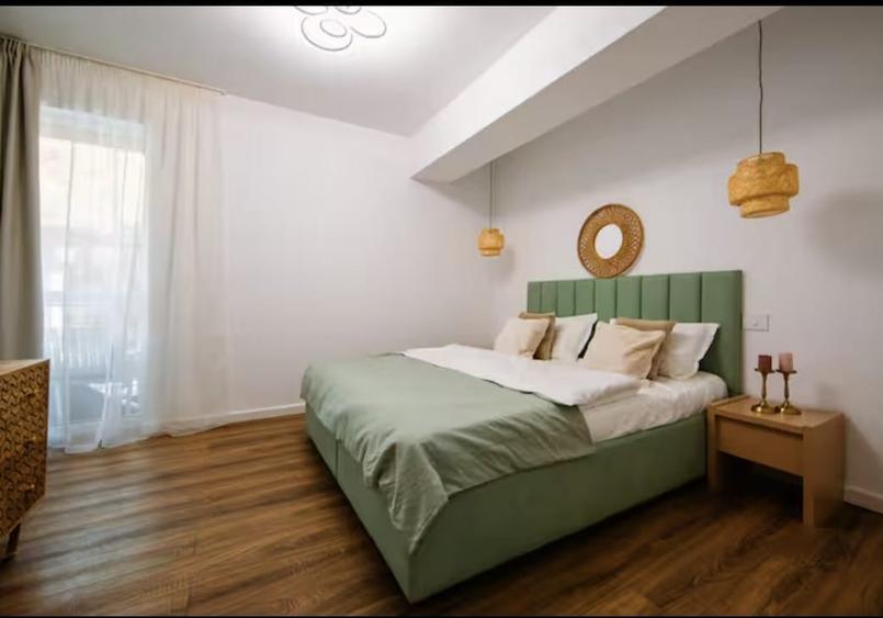 Apartament cu 2 camere semidecomandat, mobilat în Calea Moroieni
