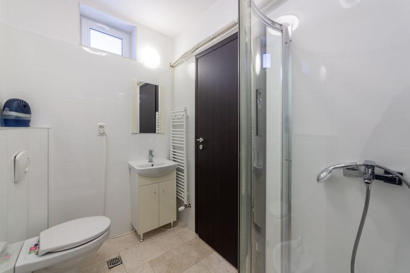 Casă individuală cu 5 camere cu Canalizare în Ștefăneștii Noi