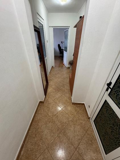 Apartament cu 3 camere decomandat în Trivale
