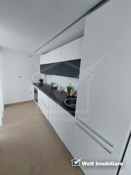 Penthouse cu 5 camere semidecomandat, mobilat în Bună Ziua