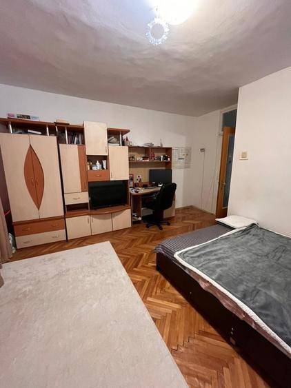 Garsonieră decomandată în Cug
