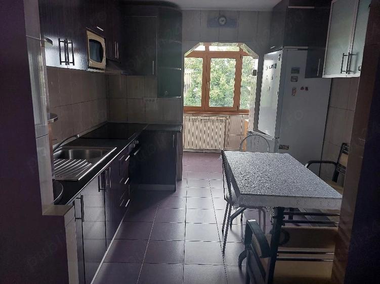 Apartament cu 2 camere decomandat în Spătaru